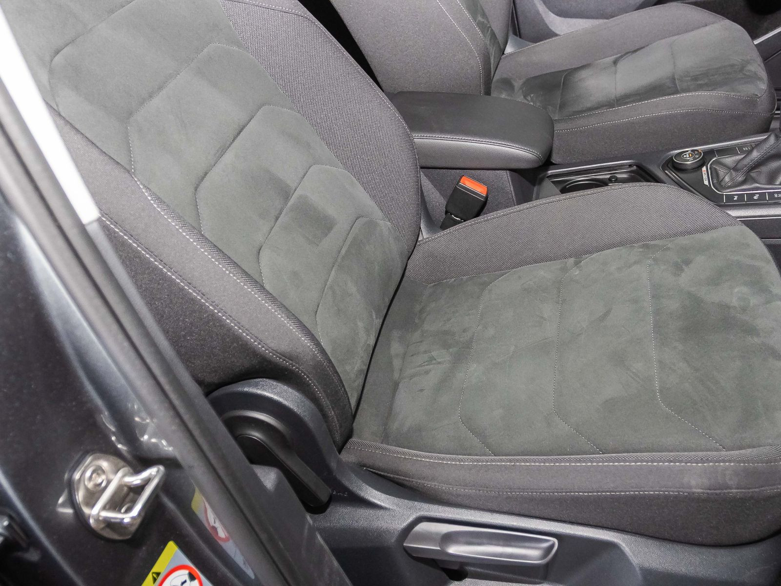 Volkswagen Tiguan Allspace 2.0 TDI DSG Elegance, Navi, LED-Matrix, Rückfahrkamera, 7-Sitze