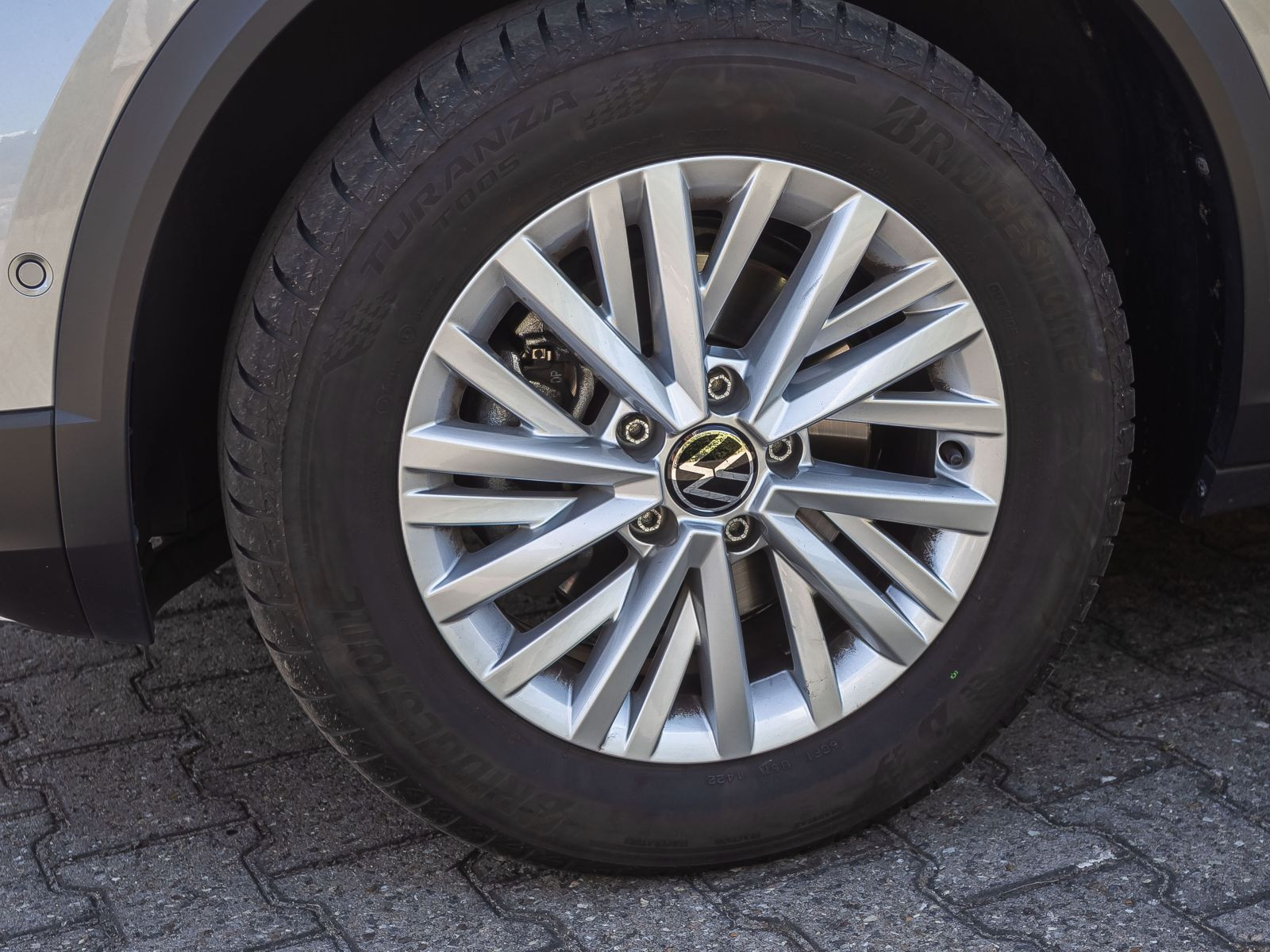 Volkswagen T-Roc 1.5 TSI DSG Life, AHK, Navi, LED, Rückfahrkamera, App-Connect
