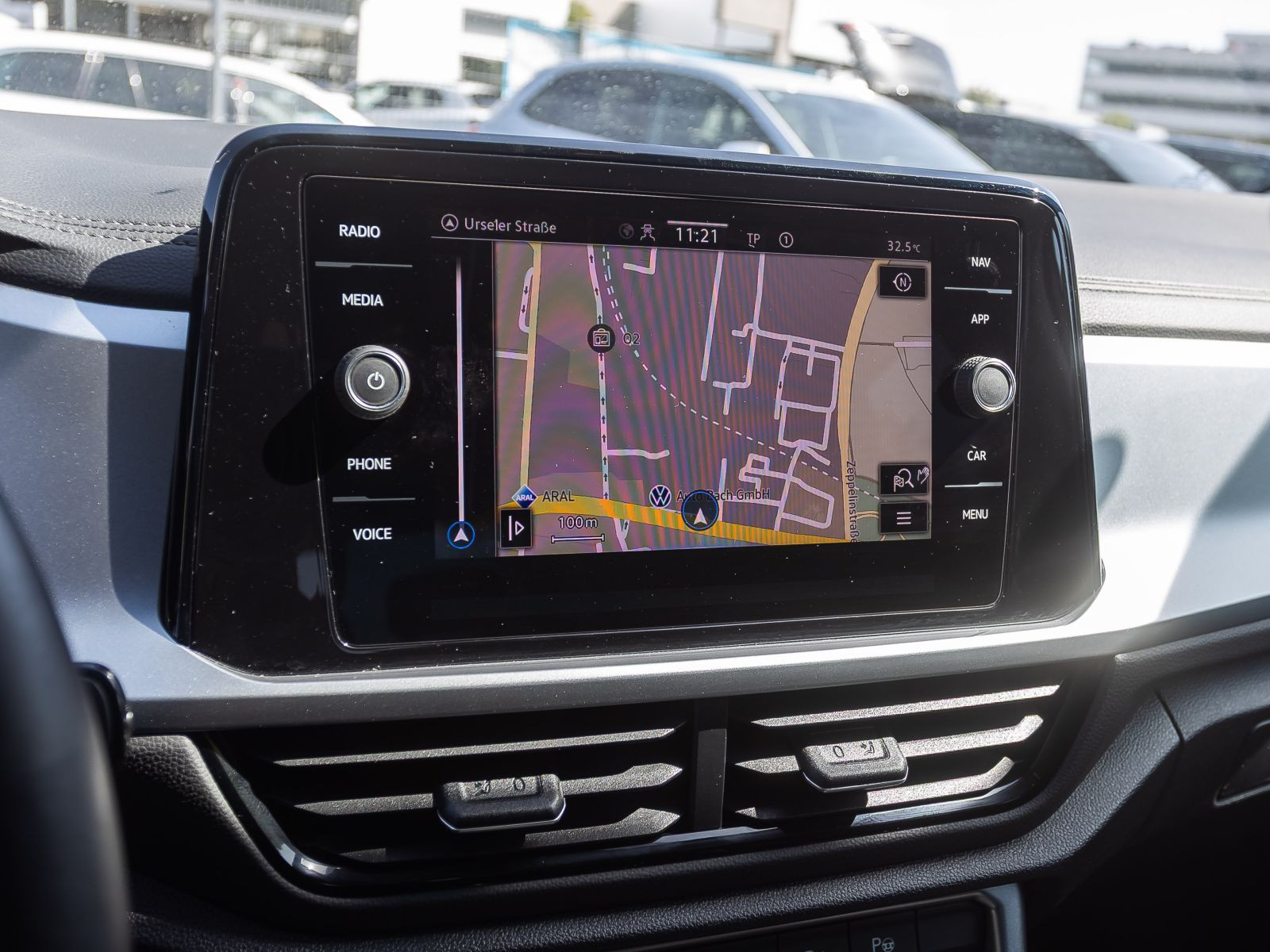 Volkswagen T-Roc 1.5 TSI DSG Life, AHK, Navi, LED, Rückfahrkamera, App-Connect