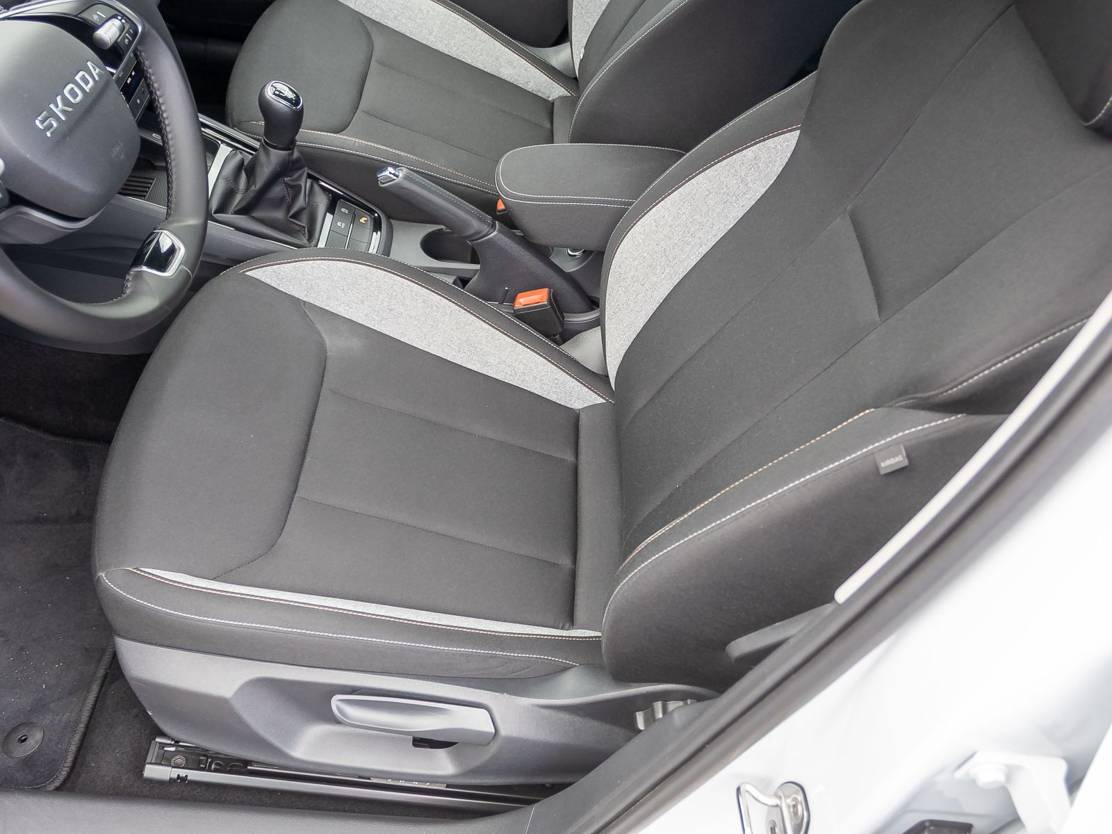 Skoda Scala Tour 1.0 TSI LED GRA EPH KESSY CarPlay