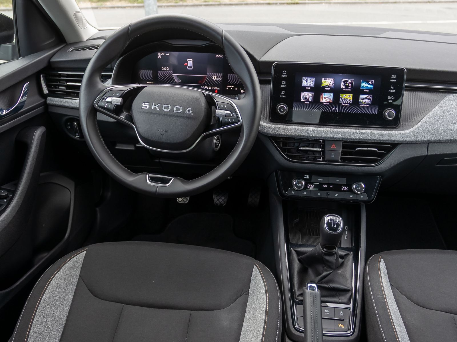 Skoda Scala Tour 1.0 TSI LED GRA EPH KESSY CarPlay