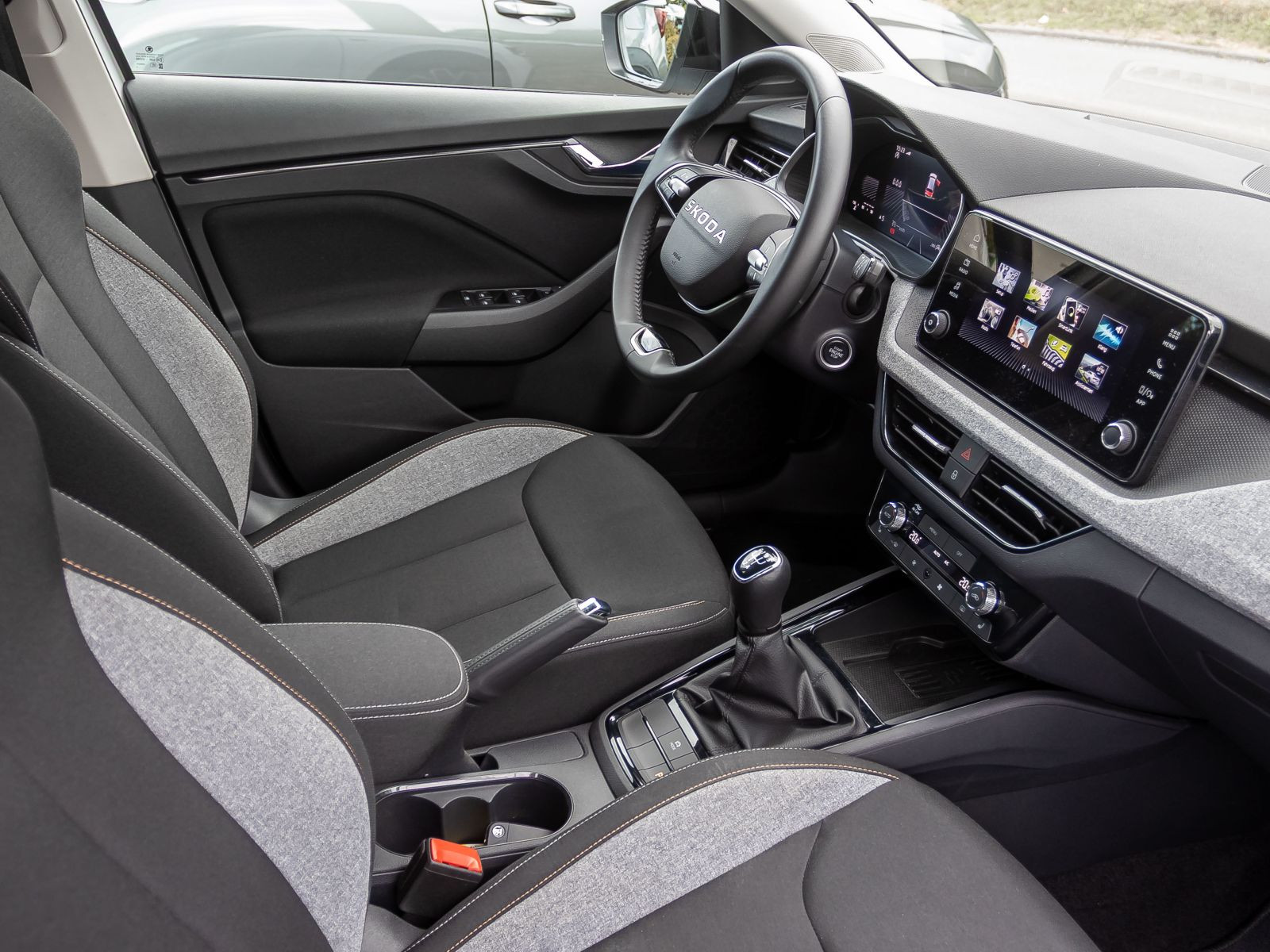Skoda Scala Tour 1.0 TSI LED GRA EPH KESSY CarPlay