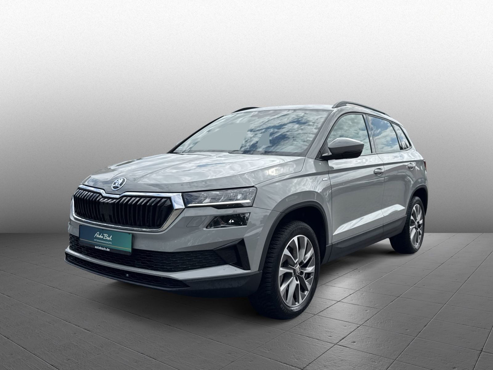 Skoda Karoq Tour 1.0TSI LED EPH GRA KESSY CarPlay