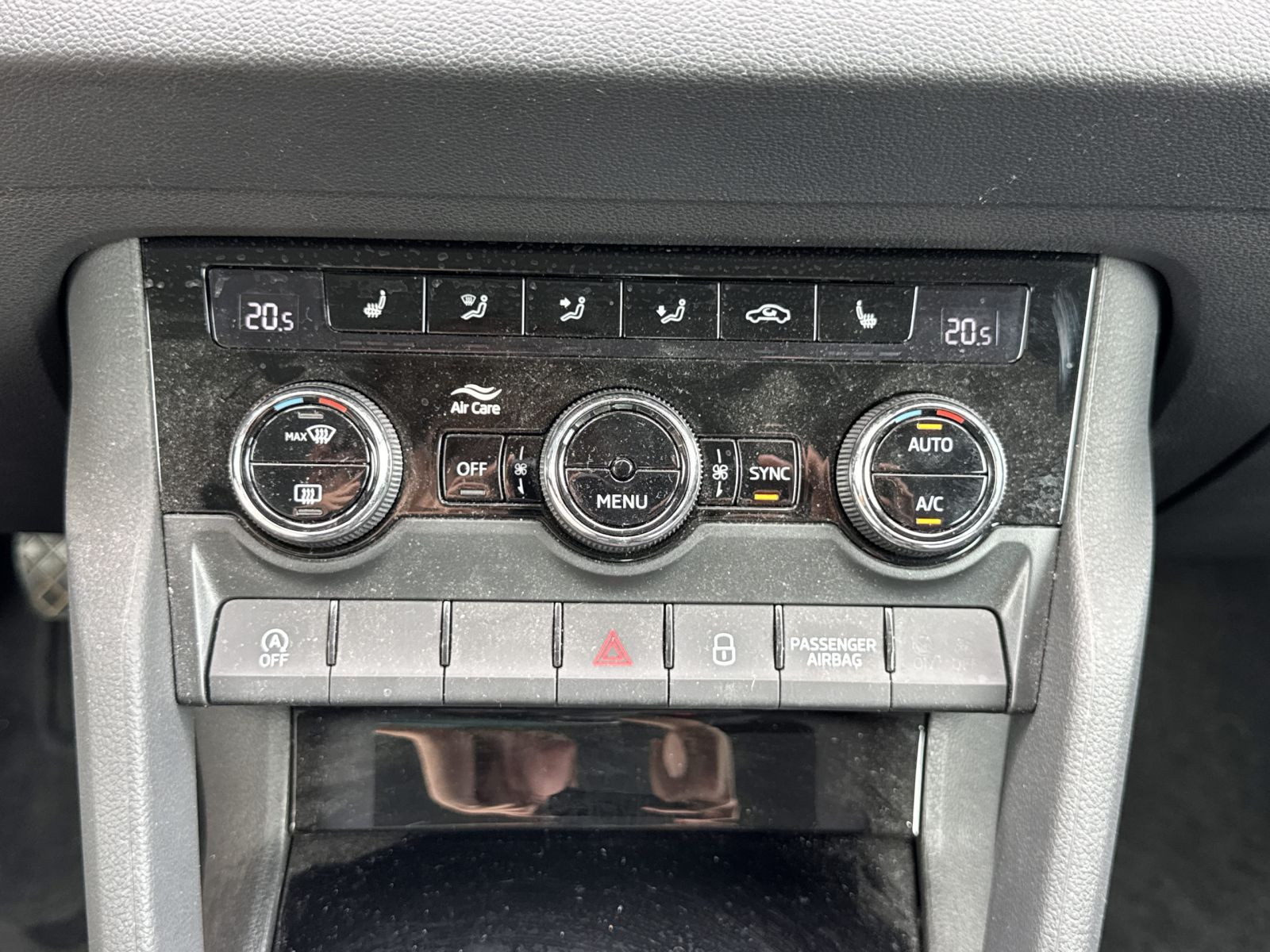 Skoda Karoq Tour 1.0TSI LED EPH GRA KESSY CarPlay