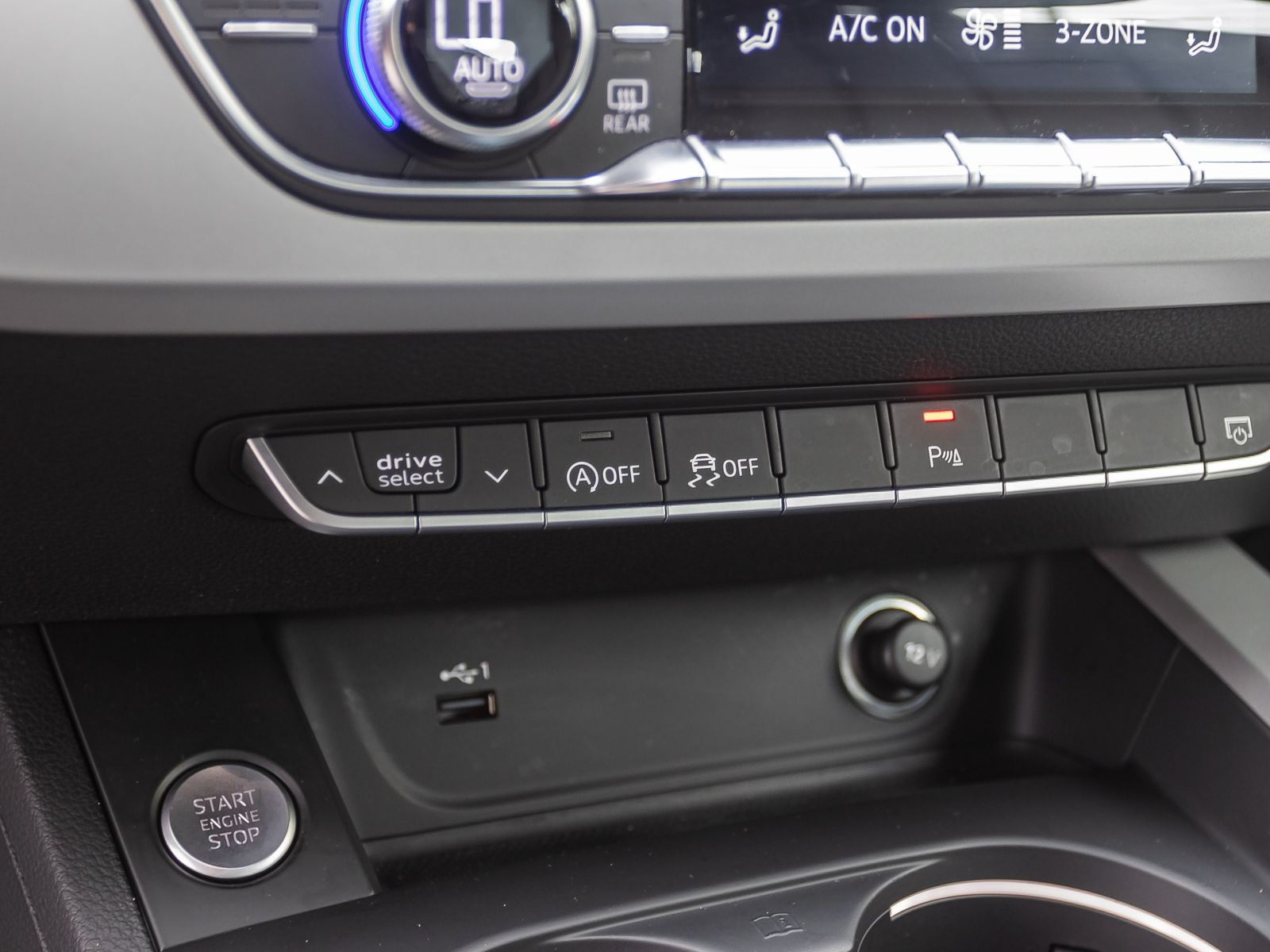 Audi A4 Avant Advanced 40TDI qu Stronic Navi LED ACC AHK