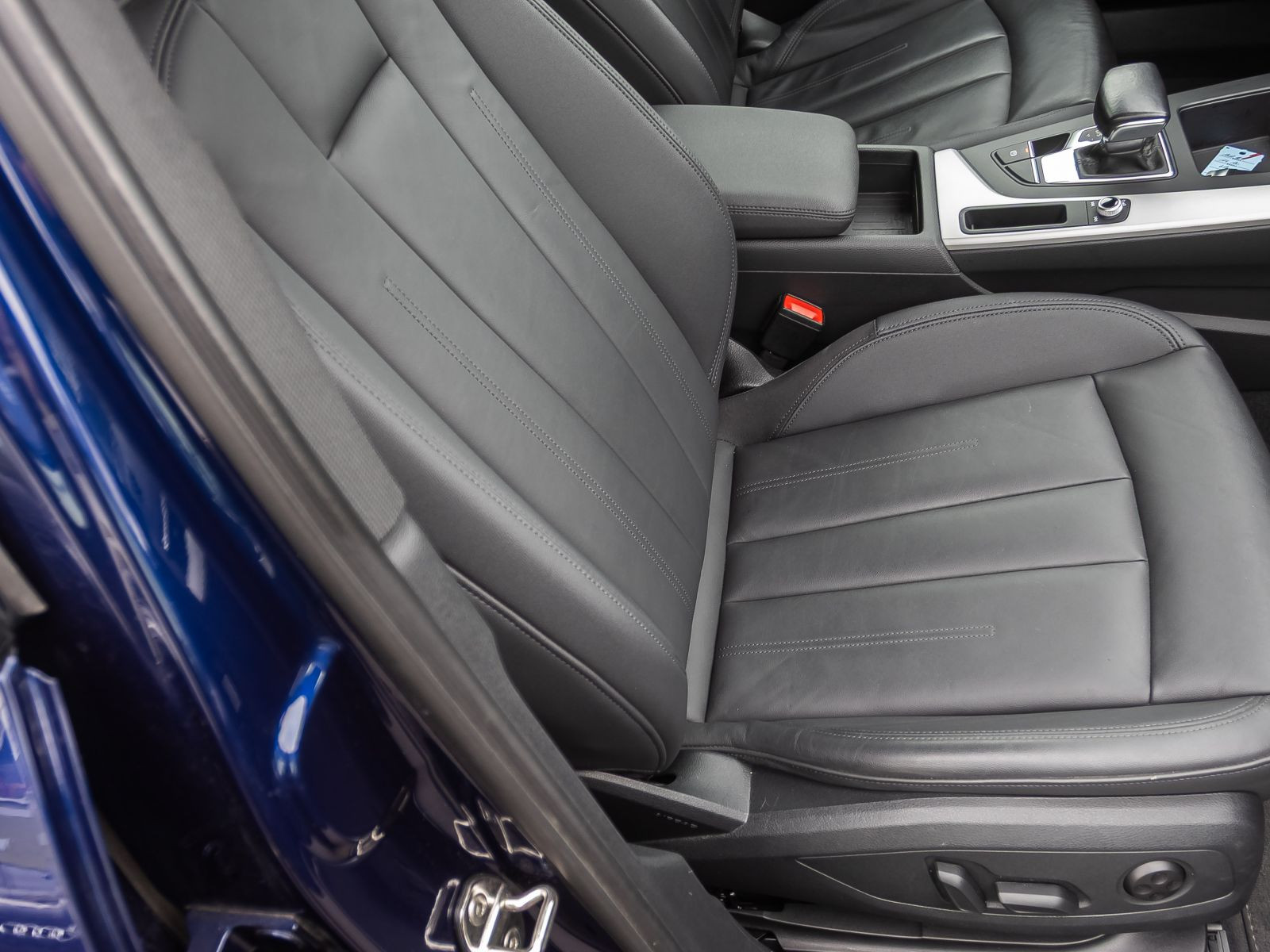 Audi A4 Avant Advanced 40TDI qu Stronic Navi LED ACC AHK