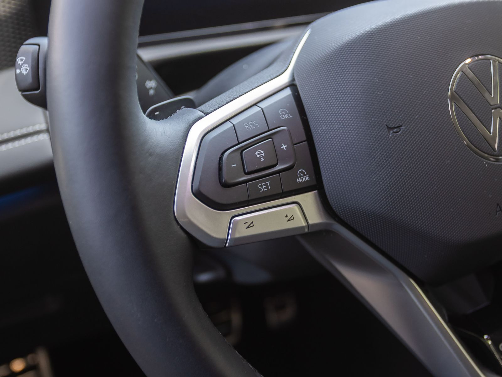 Volkswagen Tiguan 1.5 eTSI DSG Goal, Navi, LED, Area View inkl. Rückfahrkamera, App-Connect