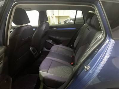 Volkswagen Golf VIII Variant 1.5 eTSI DSG Goal, AHK, Navi, LED, Area View inkl. Rückfahrkamera