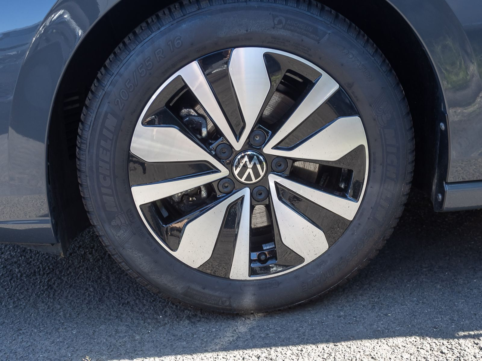 Volkswagen Golf VIII 1.5 eTSI DSG Goal, AHK, Navi, LED-Matrix, App-Connect