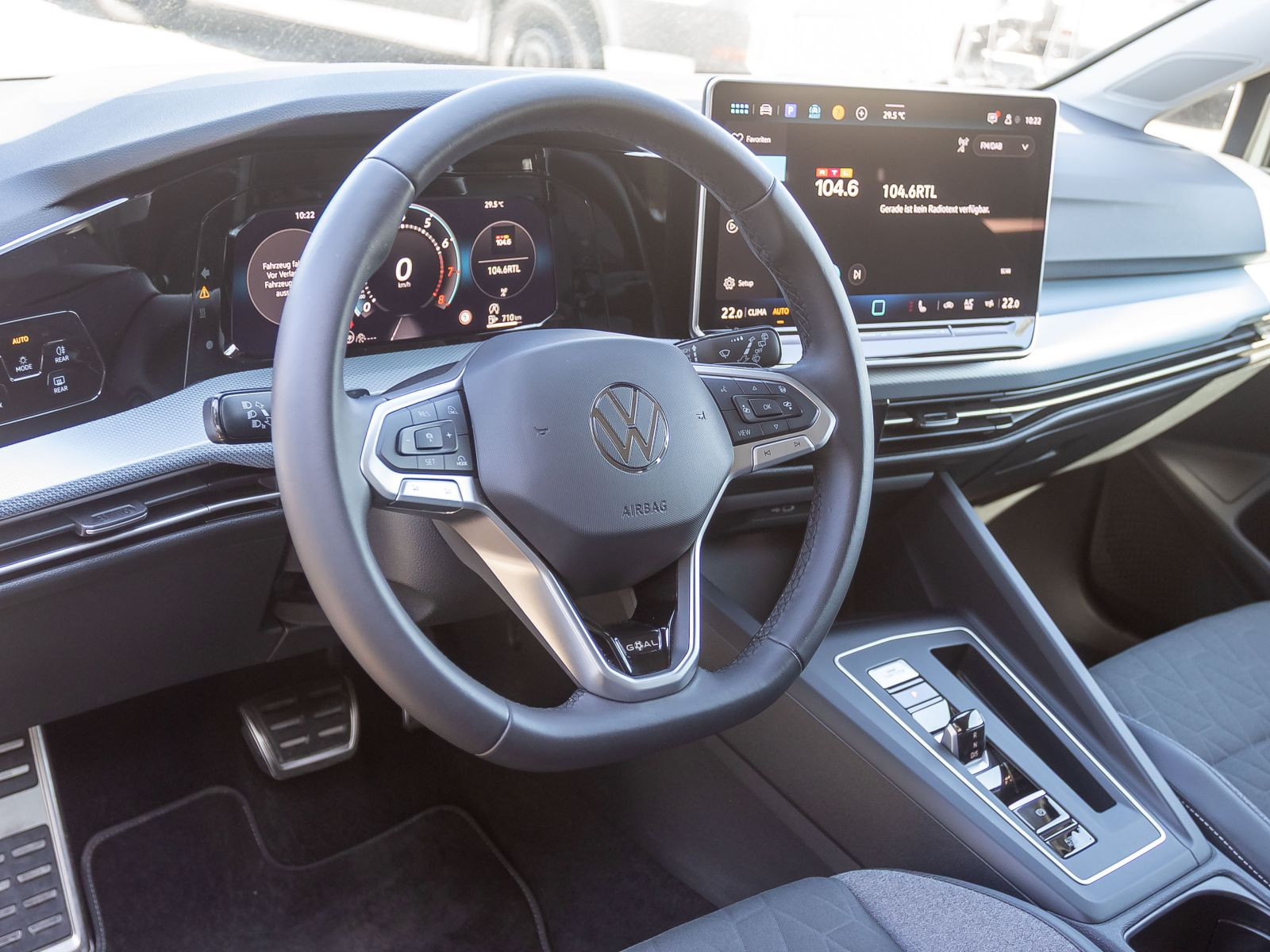 Volkswagen Golf VIII 1.5 eTSI DSG Goal, AHK, Navi, LED-Matrix, App-Connect