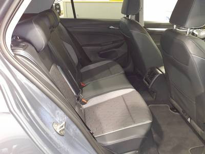 Volkswagen Golf VIII 1.5 eTSI DSG Goal, AHK, Navi, LED-Matrix, App-Connect