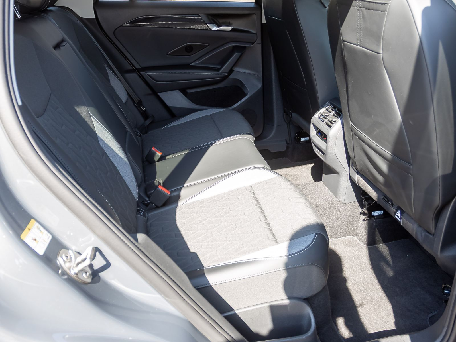 Volkswagen Tiguan 1.5 eTSI DSG Goal, Navi, LED, Area View inkl. Rückfahrkamera, App-Connect
