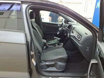 Volkswagen T-Roc 1.5 TSI DSG R-Line, AHK, Navi, LED, Rückfahrkamera, App-Connect