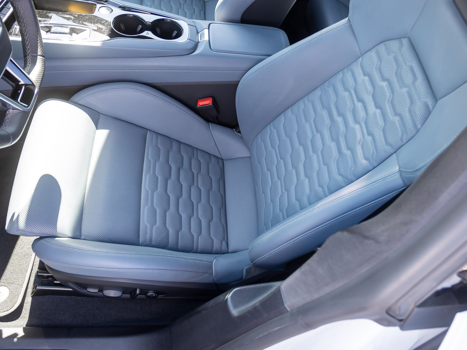 Audi e-tron GT Matrix HuD Luftfederung B&O Standklima