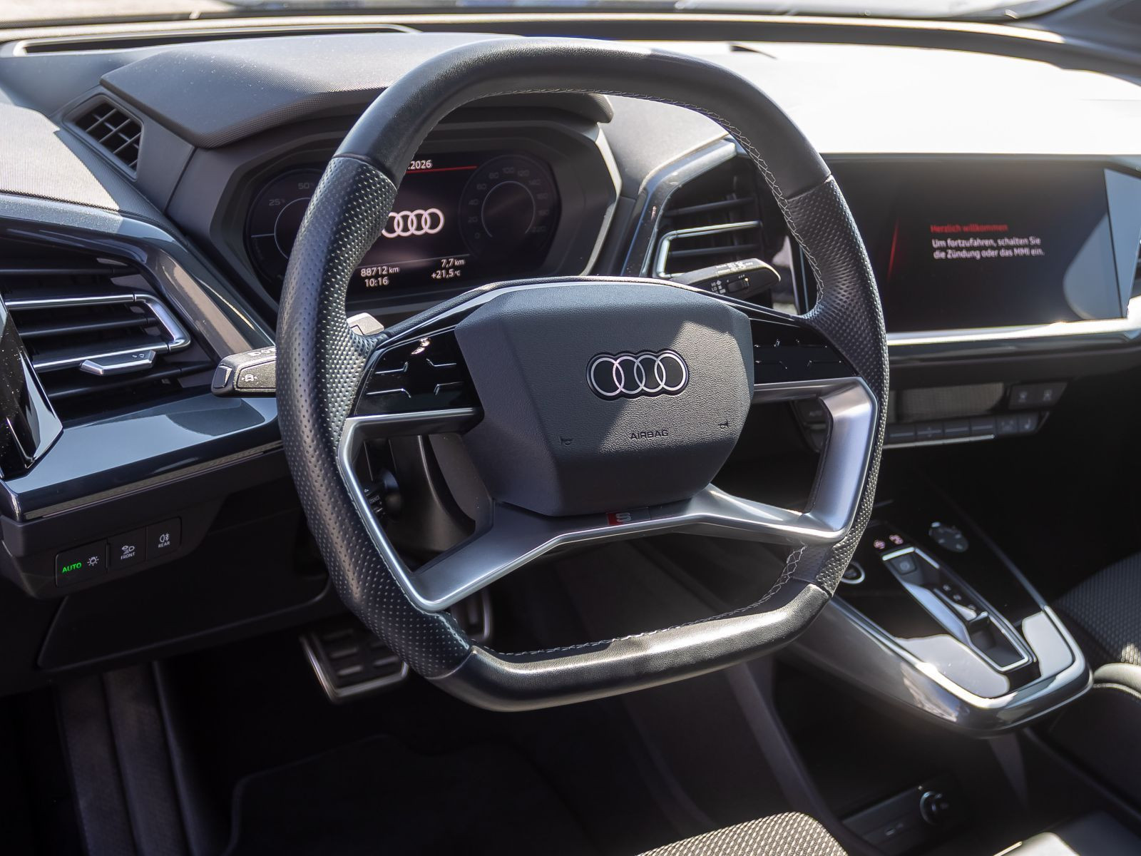 Audi Q4 e-tron S line 40 Navi LED HuD Panorama ACC AHK