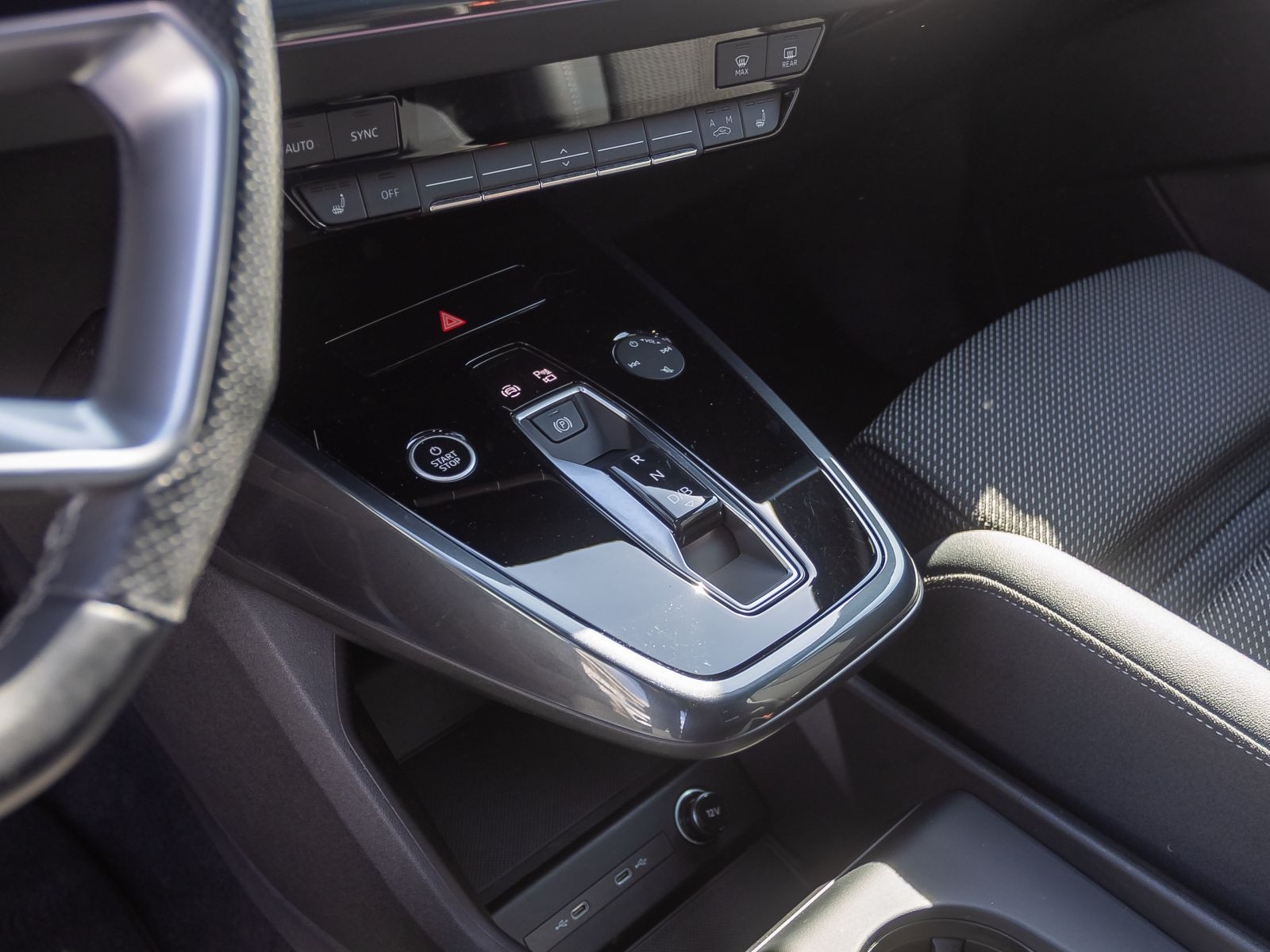 Audi Q4 e-tron S line 40 Navi LED HuD Panorama ACC AHK