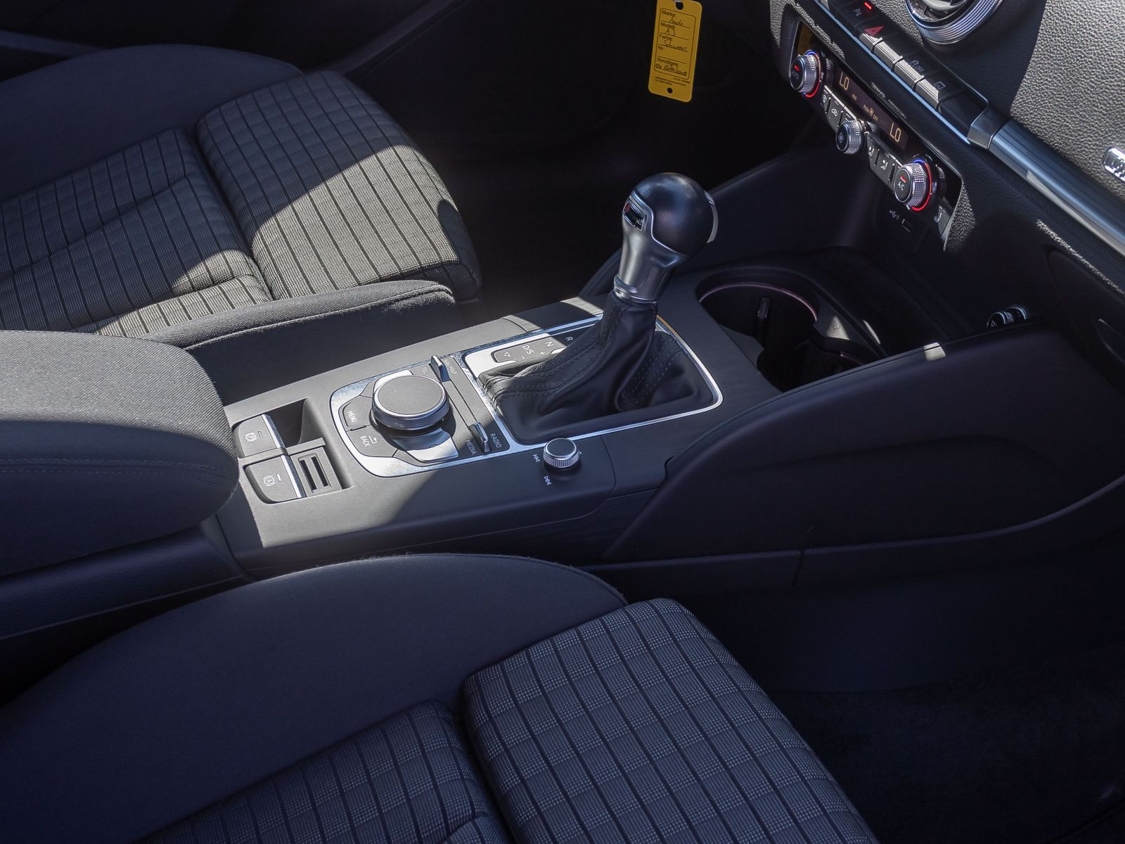 Audi A3 Sportback Sport 35TDI Stronic Navi LED GRA AHK