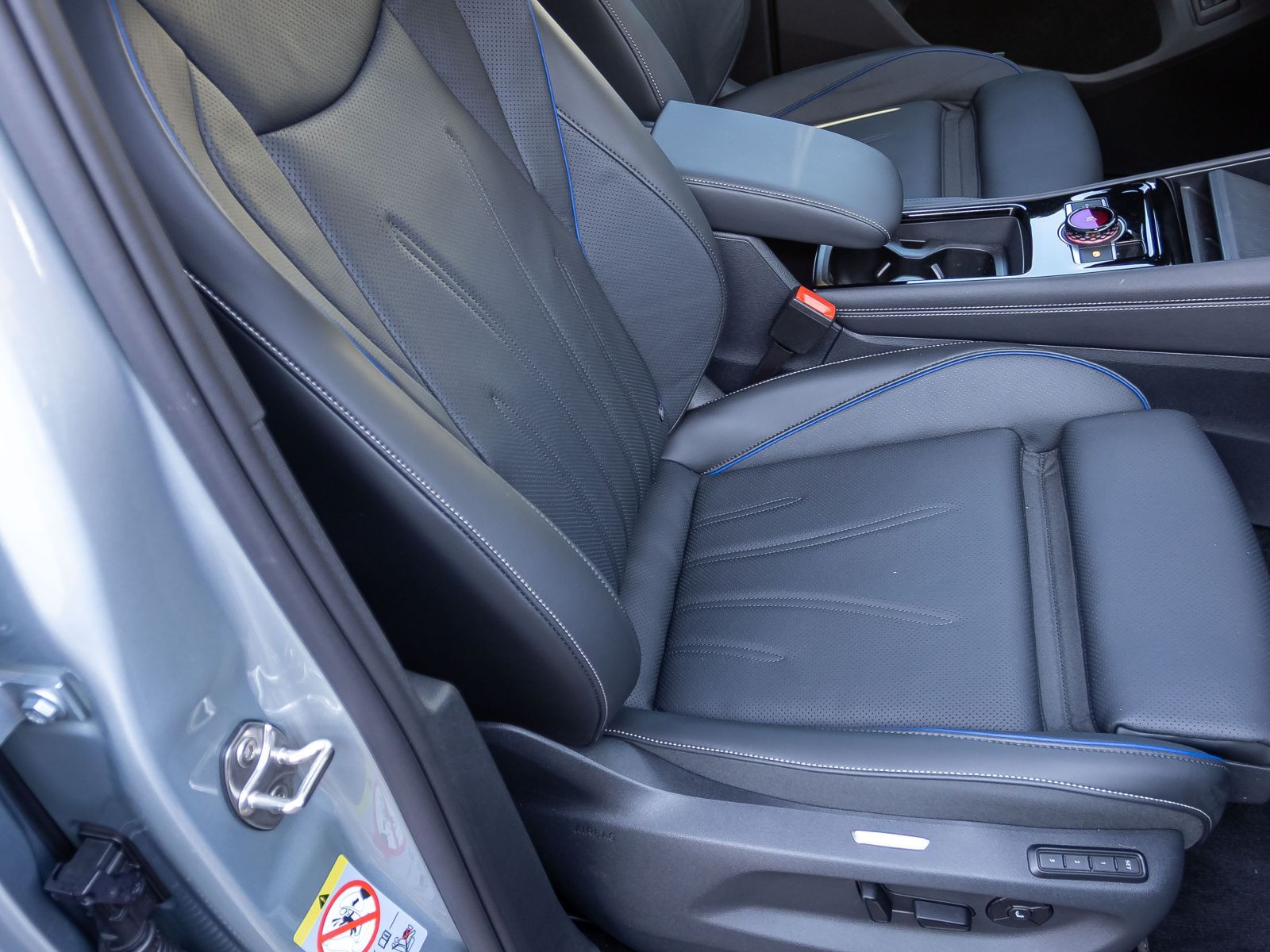 Volkswagen Tayron 2.0 TDI DSG R-Line Black Style 4Motion, AHK, Navi, LED-Matrix, Soundsystem