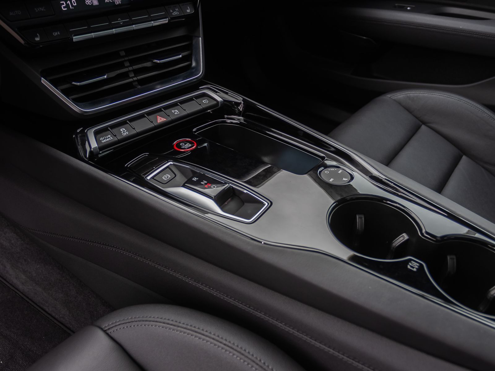 Audi e-tron GT Navi Matrix HuD Panorama B&O Standklima