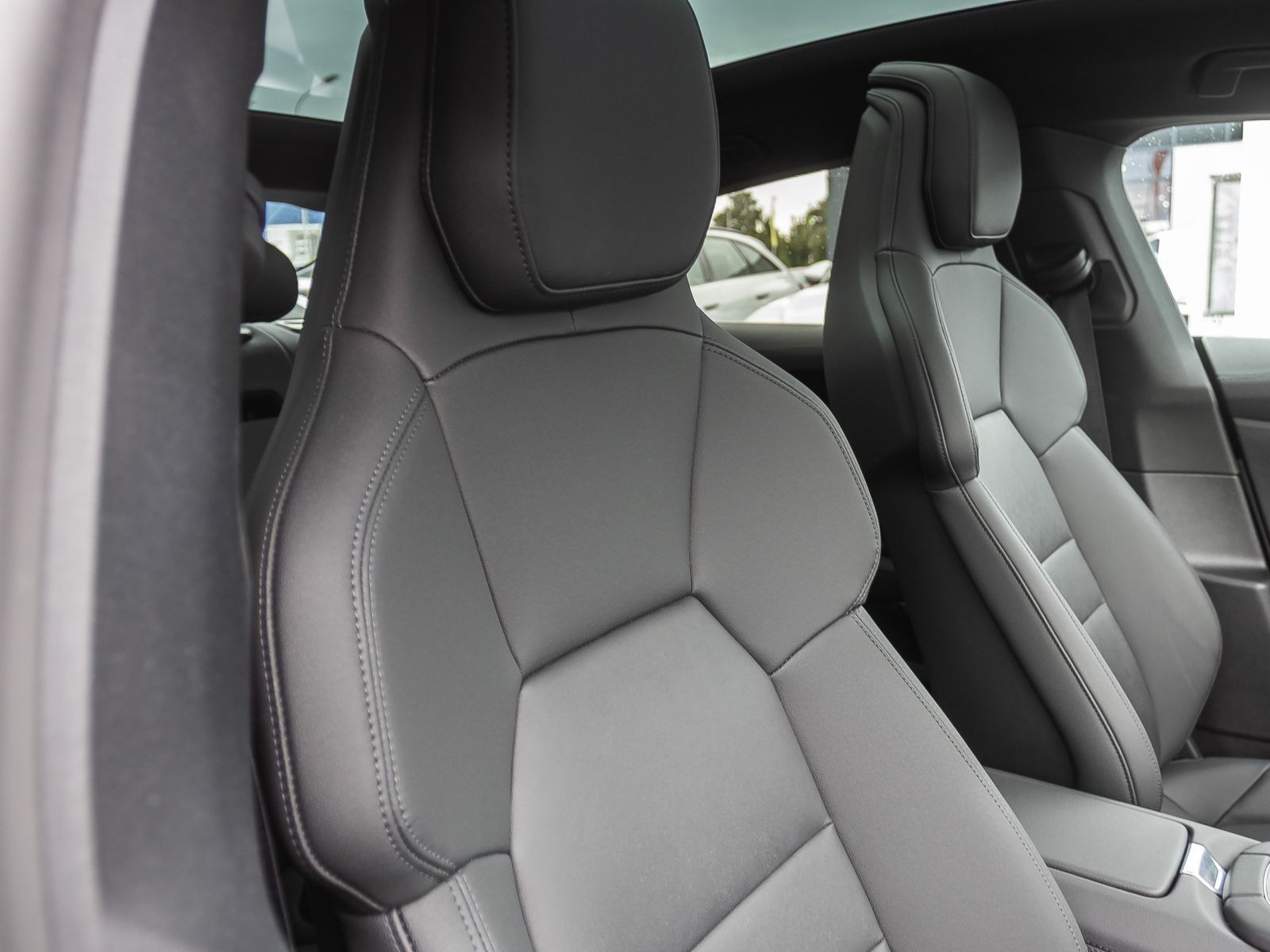 Audi e-tron GT Navi Matrix HuD Panorama B&O Standklima
