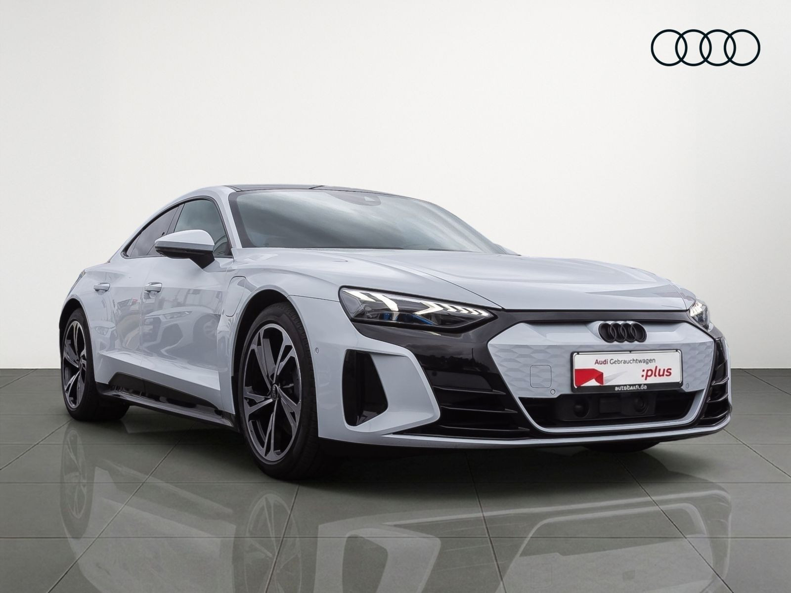 Audi e-tron GT qu Navi Matrix HuD Panorama B&O Standklima