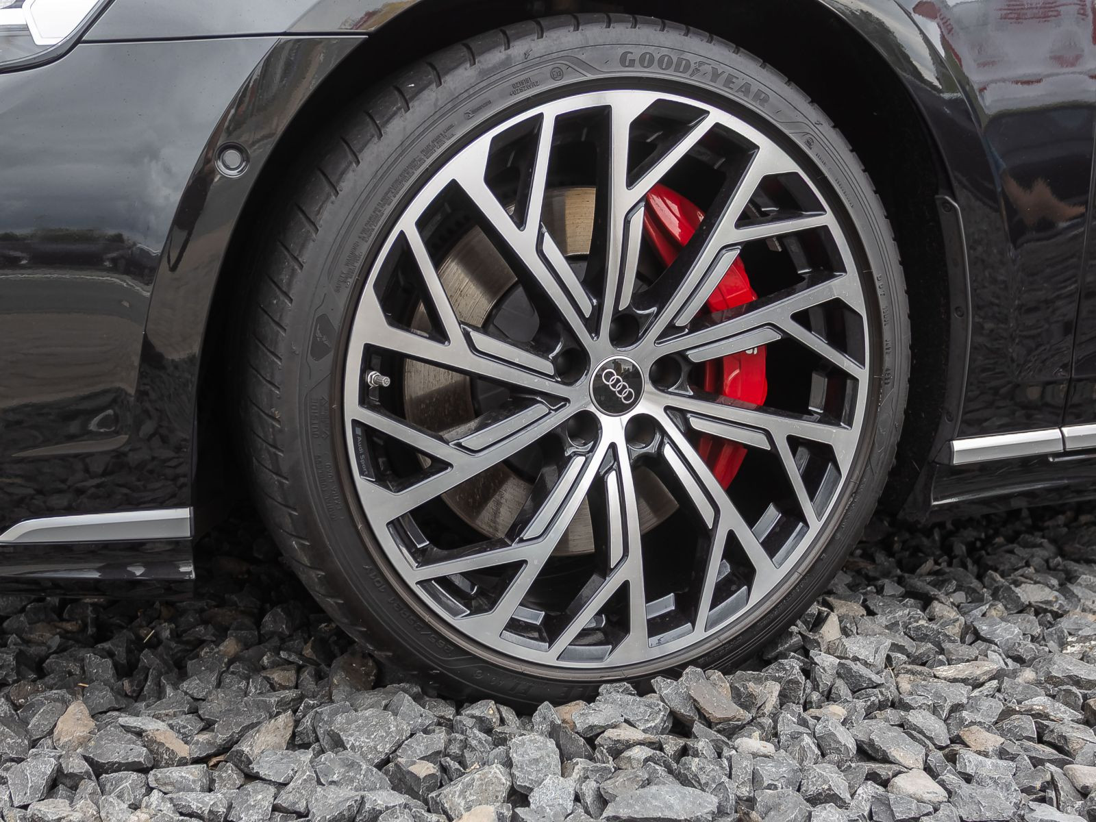 Audi S8 TFSI Matrix HuD B&O Standhzg Luftfederung ACC