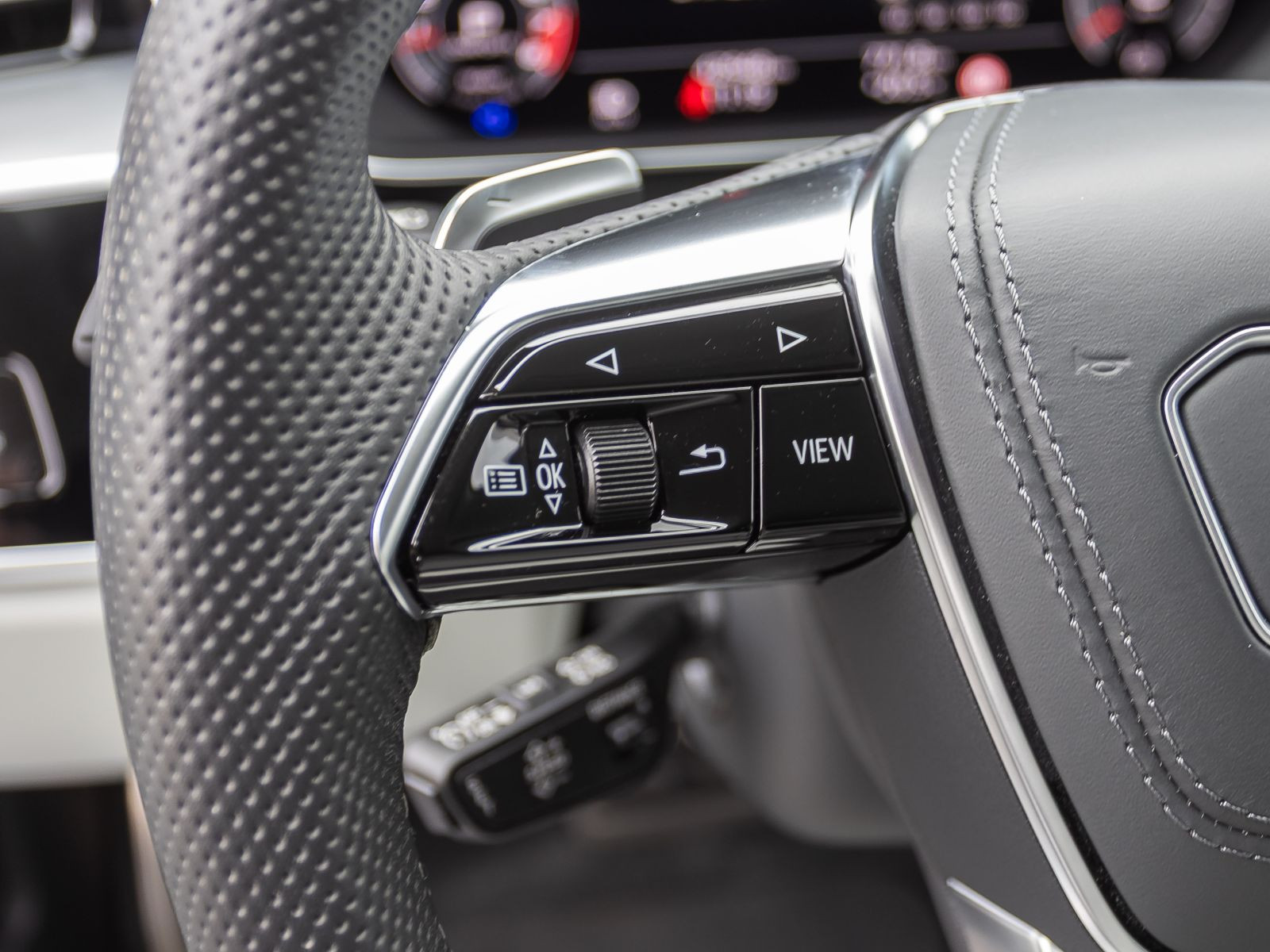 Audi S8 TFSI Matrix HuD B&O Standhzg Luftfederung ACC