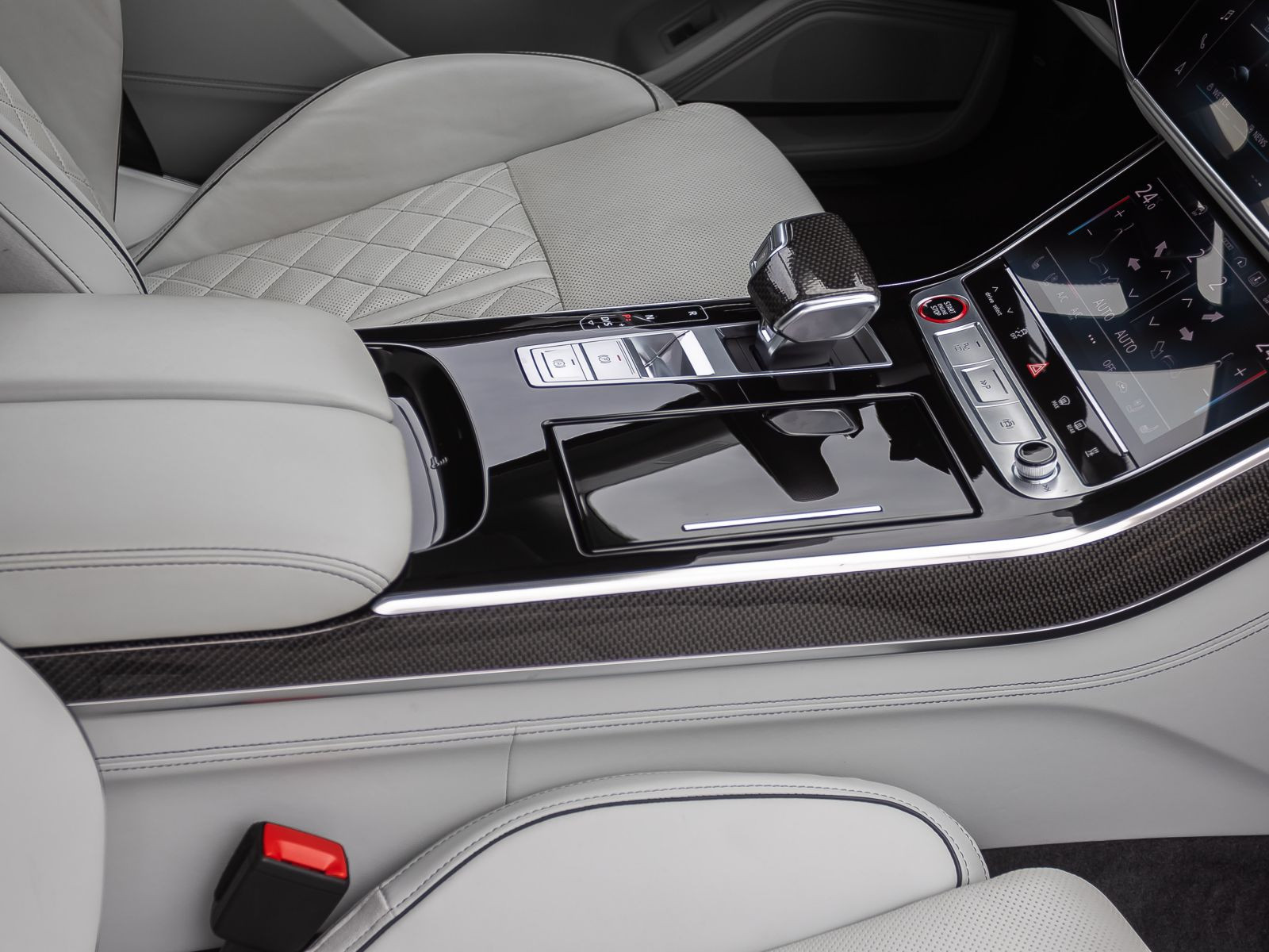 Audi S8 TFSI Matrix HuD B&O Standhzg Luftfederung ACC