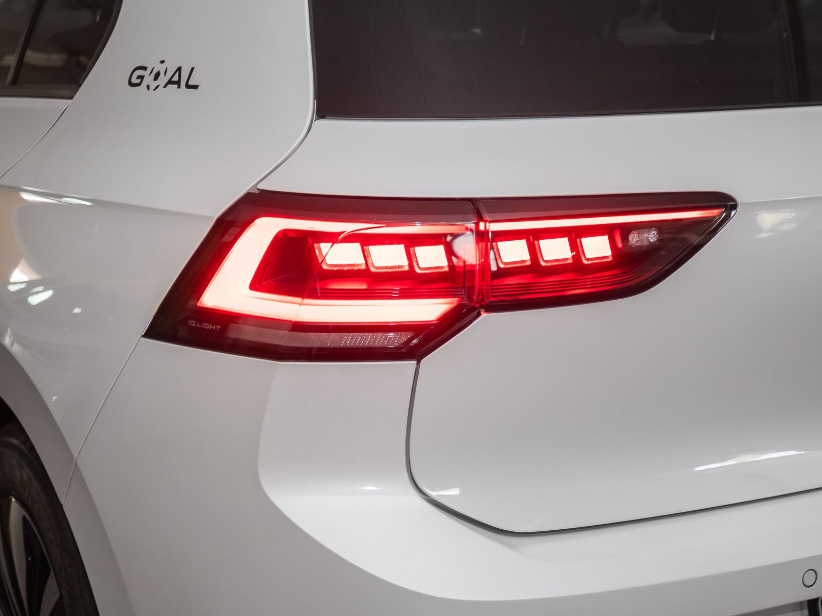 Volkswagen Golf VIII 1.5 eTSI DSG Goal, LED-Matrix, Navi, AHK, Rückfahrkamera, App-Connect