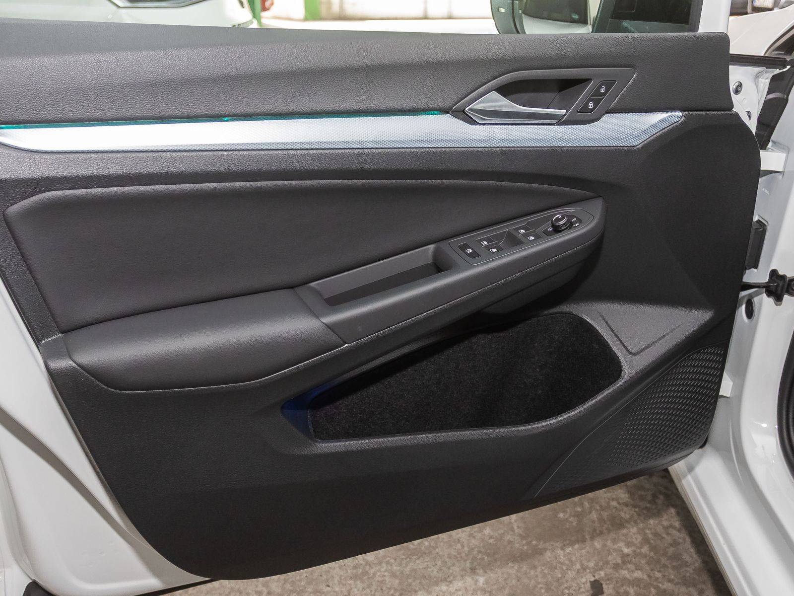 Volkswagen Golf VIII 1.5 eTSI DSG Goal, LED-Matrix, Navi, AHK, Rückfahrkamera, App-Connect