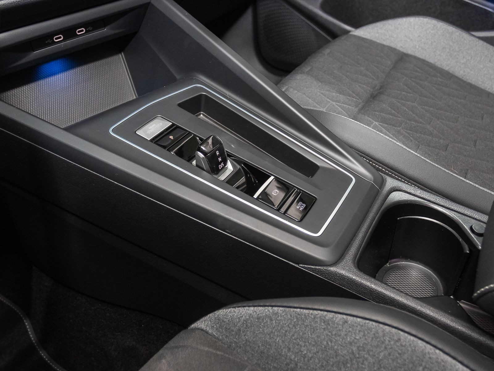 Volkswagen Golf VIII 1.5 eTSI DSG Goal, LED-Matrix, Navi, AHK, Rückfahrkamera, App-Connect