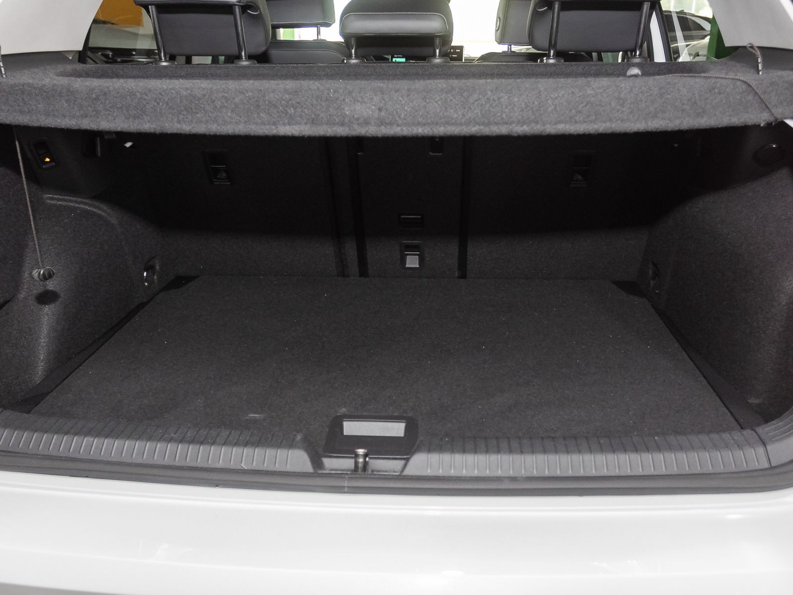 Volkswagen Golf VIII 1.5 eTSI DSG Goal, LED-Matrix, Navi, AHK, Rückfahrkamera, App-Connect