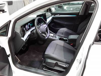 Volkswagen Golf VIII 1.5 eTSI DSG Goal, LED-Matrix, Navi, AHK, Rückfahrkamera, App-Connect
