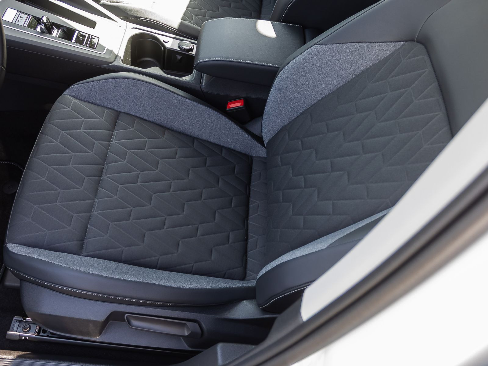 Volkswagen Golf VIII 1.5 eTSI DSG Goal, Rückfahrkamera, LED-Plus, App-Connect