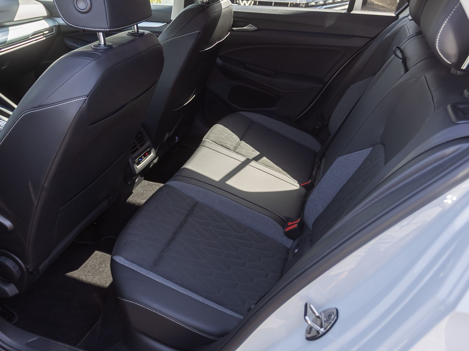 Volkswagen Golf VIII 1.5 eTSI DSG Goal, Rückfahrkamera, LED-Plus, App-Connect