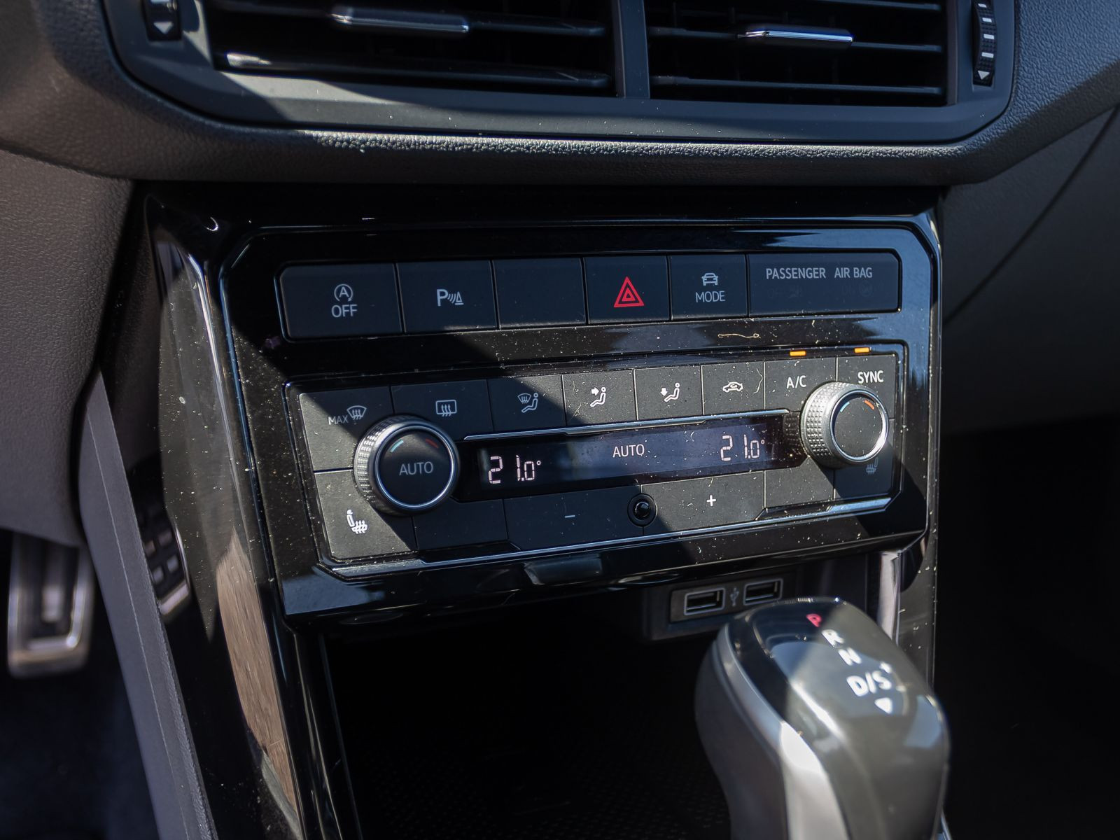Volkswagen T-Cross R-Line 1.5TSI DSG Navi LED ACC EPH DAB