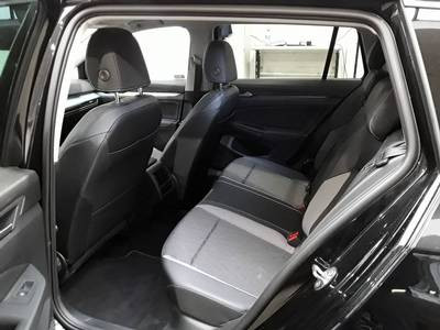 Volkswagen Golf VIII Variant Goal 1.5 eTSI DSG Navi LED ACC AHK