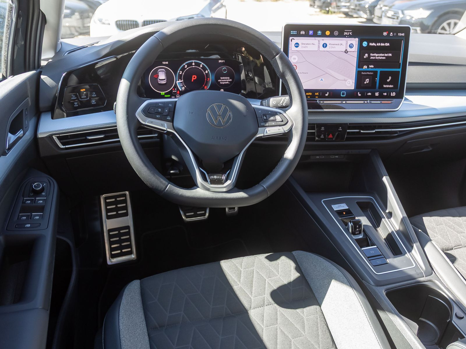 Volkswagen Golf VIII Goal 1.5 eTSI DSG Navi Matrix ACC EPH AHK