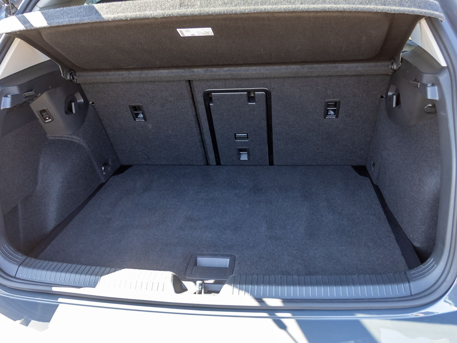 Volkswagen Golf VIII Goal 1.5 eTSI DSG Navi Matrix ACC EPH AHK