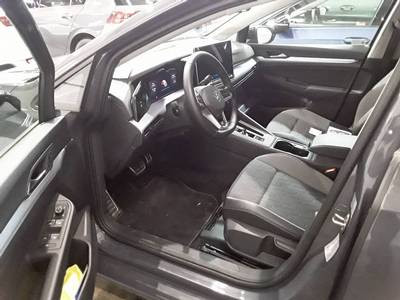 Volkswagen Golf VIII Goal 1.5 eTSI DSG Navi Matrix ACC EPH AHK