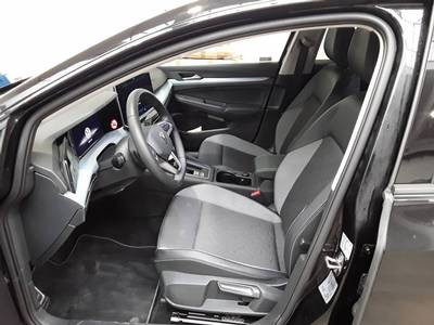 Volkswagen Golf VIII Goal 1.5 eTSI DSG Navi LED ACC EPH AHK