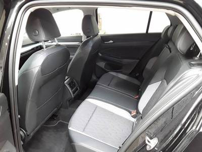 Volkswagen Golf VIII Goal 1.5 eTSI DSG Navi LED ACC EPH AHK