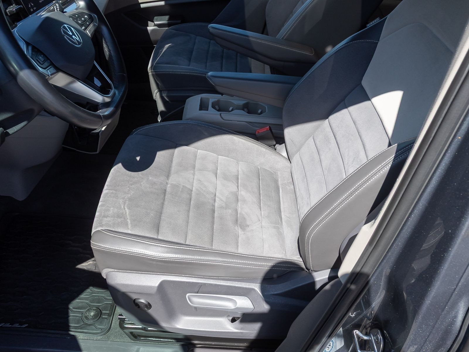 Volkswagen Multivan Life 1.4 eHybrid KÜ DSG Navi Matrix Panorama ACC AHK