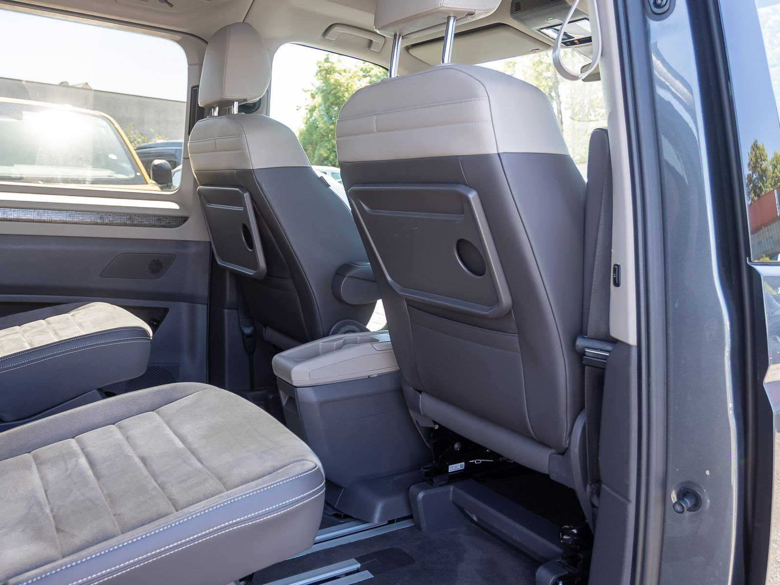 Volkswagen Multivan Life 1.4 eHybrid KÜ DSG Navi Matrix Panorama ACC AHK
