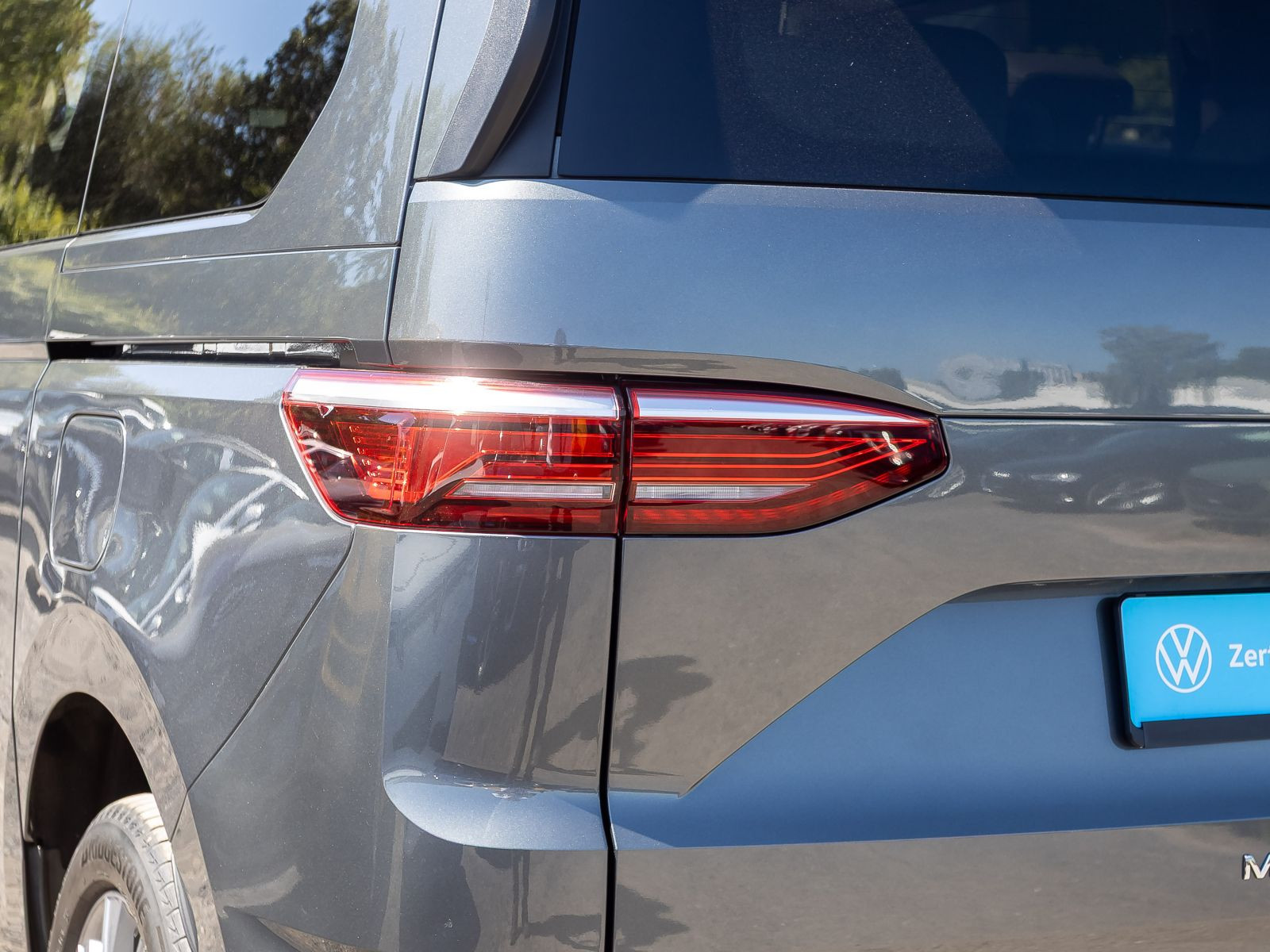 Volkswagen Multivan Life 1.4 eHybrid KÜ DSG Navi Matrix Panorama ACC AHK