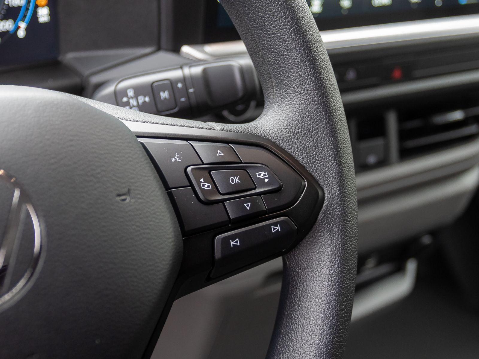 Volkswagen Transporter Kasten LR 2.0TDI Automatik LED Klima ACC EPH AHK