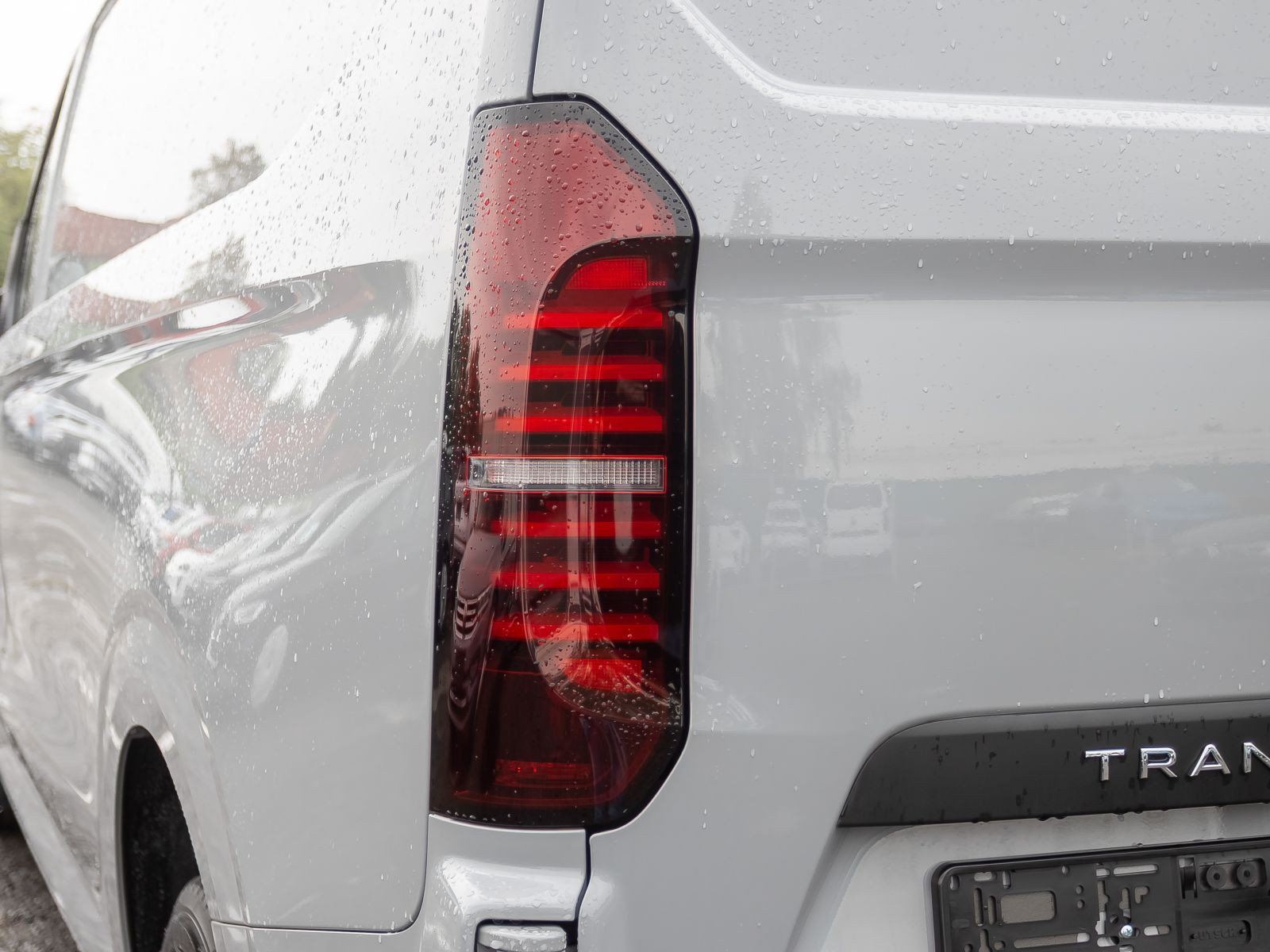 Volkswagen Transporter Kasten LR 2.0TDI Automatik LED Klima ACC EPH AHK