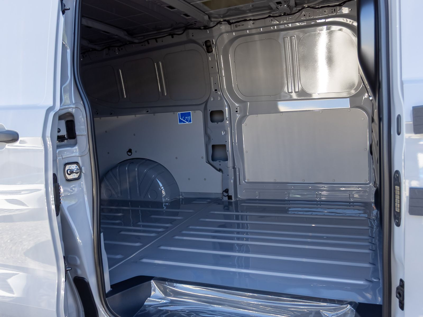 Volkswagen Transporter Kasten LR 2.0TDI Automatik LED Klima ACC EPH AHK