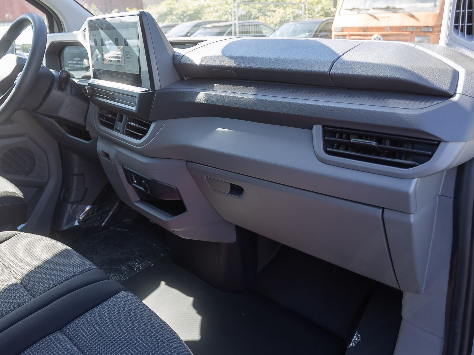 Volkswagen Transporter Kasten LR 2.0TDI Automatik LED Klima ACC EPH AHK