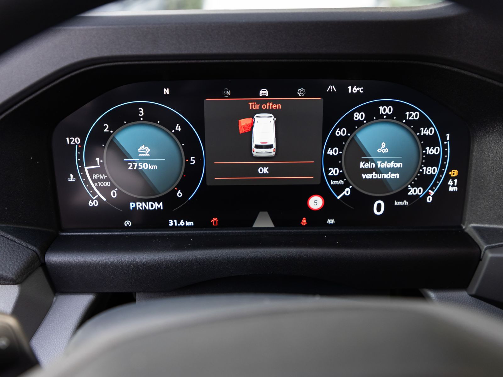 Volkswagen T7 Transporter 2.0 TDI Automatik Kasten langer Radstand, AHK, Rückfahrkamera, Klima